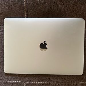 Late 2016 MacBook Pro | Silver | Used